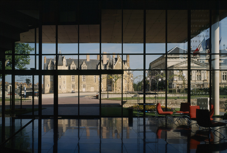 Hôtel de ville en secteur protégé